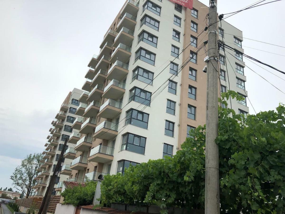 Luxury Westpark 2 Residence With Lake View بوخارست المظهر الخارجي الصورة